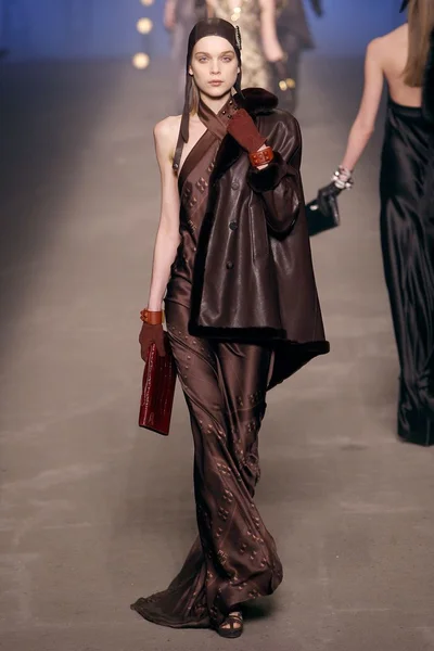 Look 48